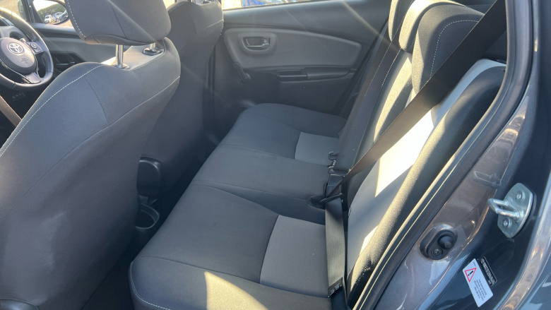 Toyota Yaris 1.5 Hybrid Icon 5dr CVT Hybrid Hatchback